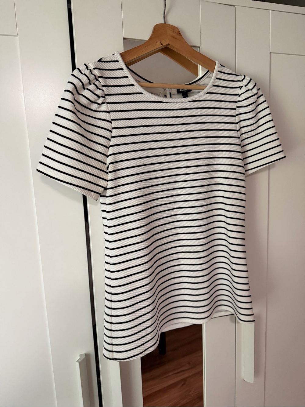Express White and Black Striped Puff Sleeve Tee